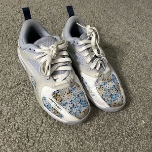 Nike White Athletic Sneakers with Blue and Gold Floral Toe, Jordans stain onlace